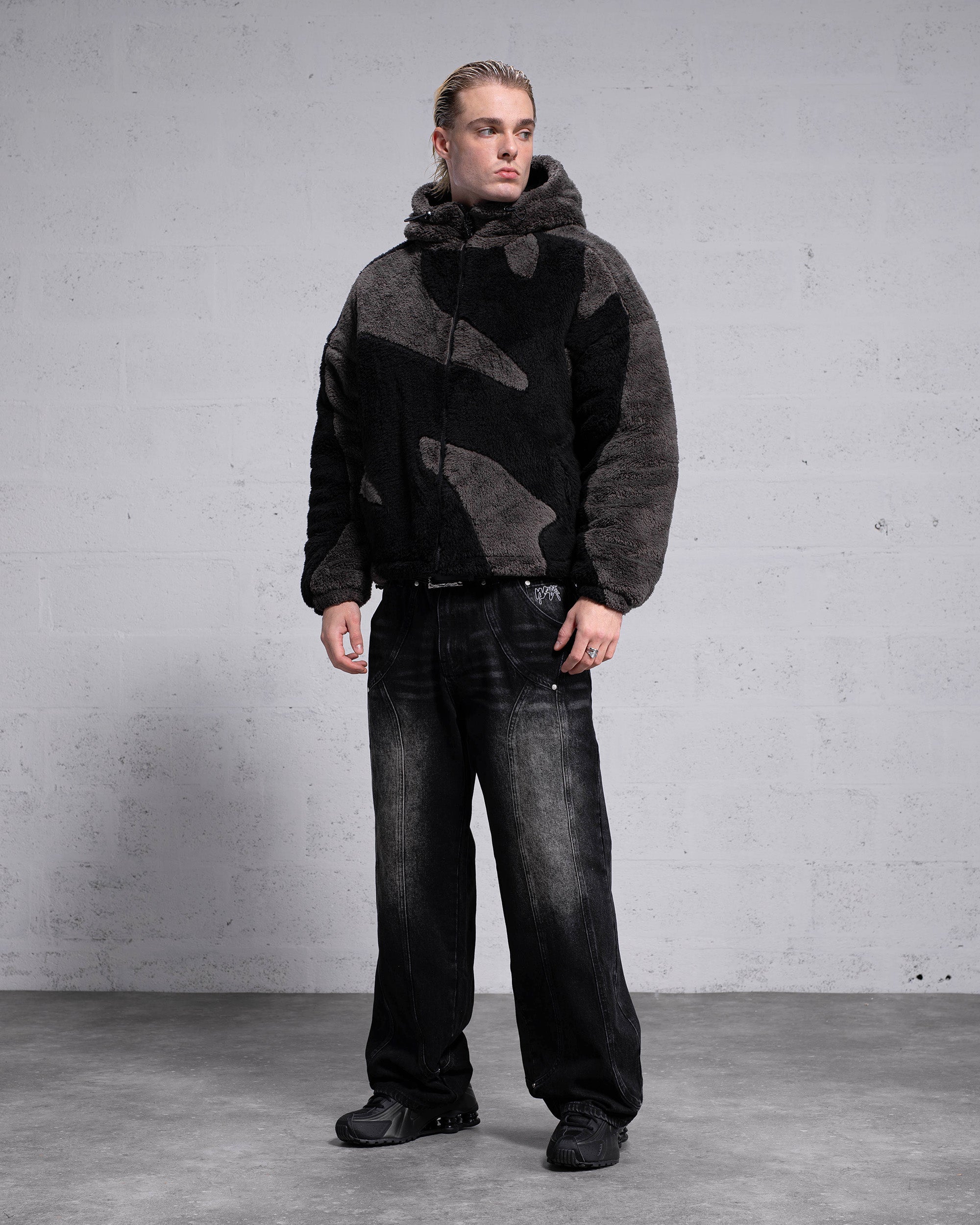 Fluffy Sherpa Jacket - Black